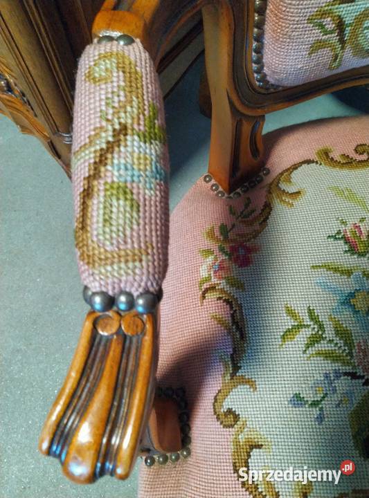 Fotel ludwikowski gobelin kwiaty