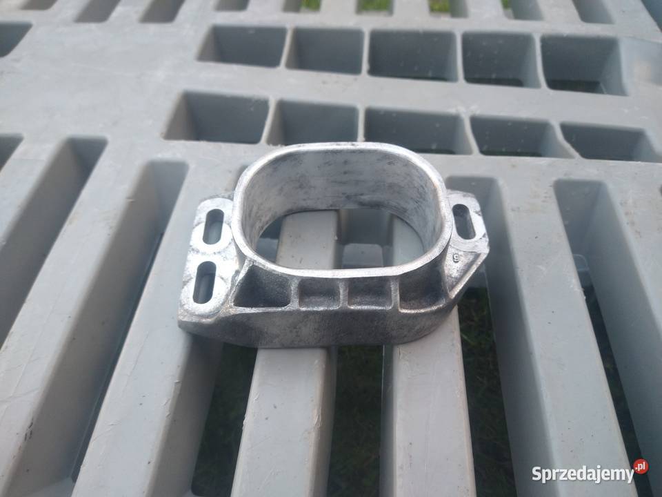 ŁapaUchwytMocowanie silnika 8D0 199 335P Zawieszenie silnika małopolskie Skawina