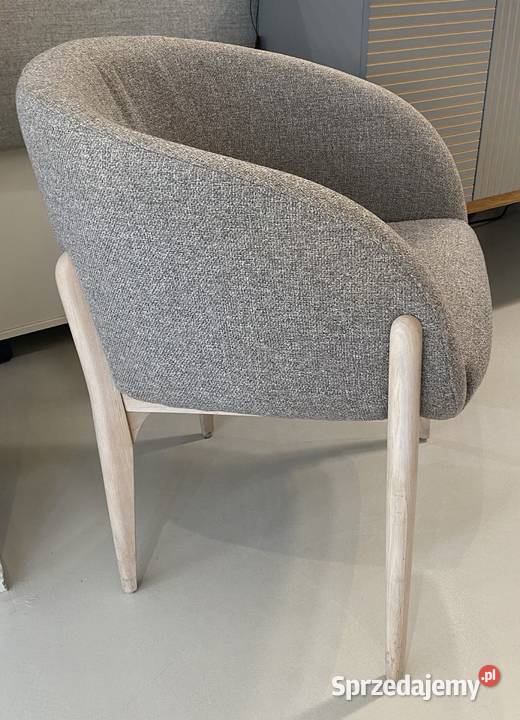 Fotel Jenny Bistro Sits Gdańsk