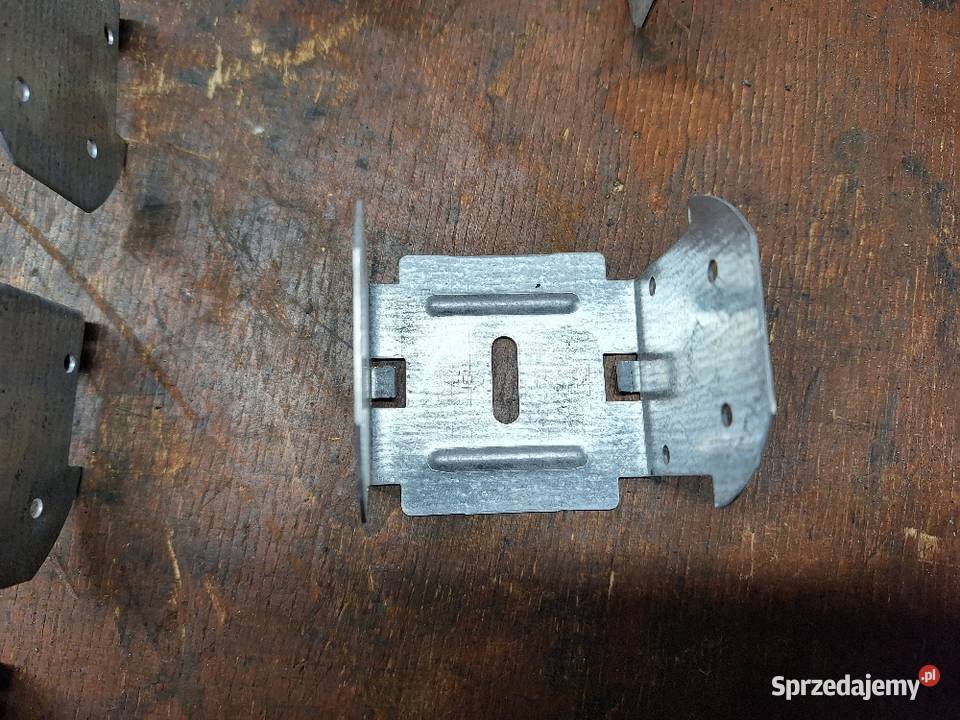 Sufit podwieszany podwójny krzyżowy Wieszak Strzyżów