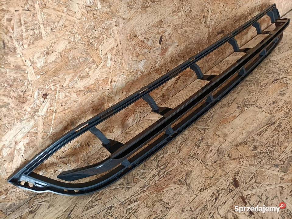 BMW X3 G01 KRATKA WLOT ATRAPA ŚRODKOWA ZDERZAKA Części samochodowe Pleszew