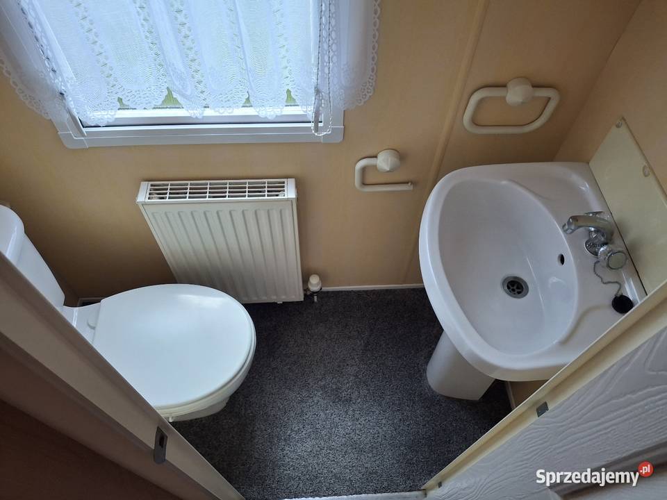 SPRZEDAM DOMEK HOLENDERSKI CAŁOROCZNY OKNA Poznań
