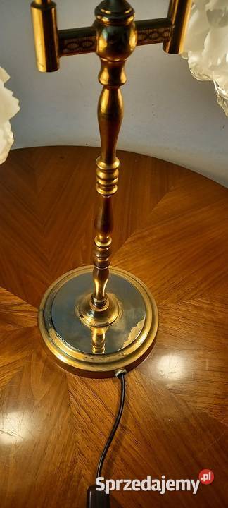 Dwuramienna lampa z mosiądzu Wysyłka