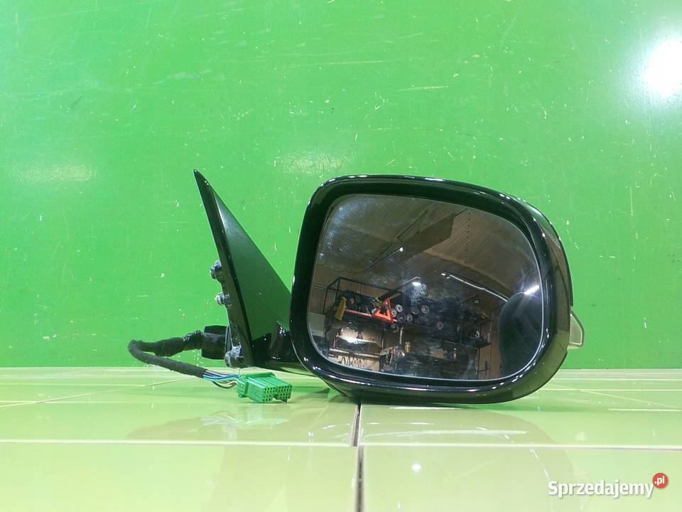 VOLVO V40 II 16 D2 14r HB 5D lusterko prawe