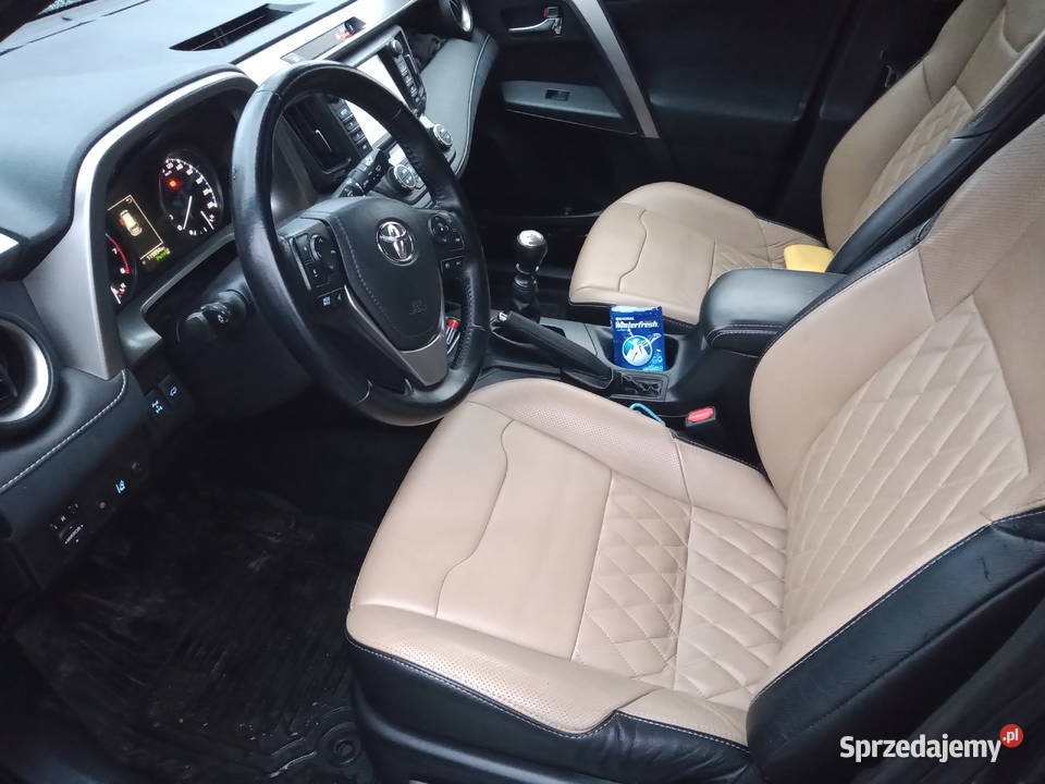 toyota rav4 salon Polska wyposażenie