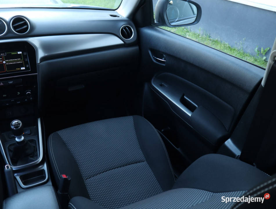 Suzuki Vitara 14 BoosterJet relingi dachowe