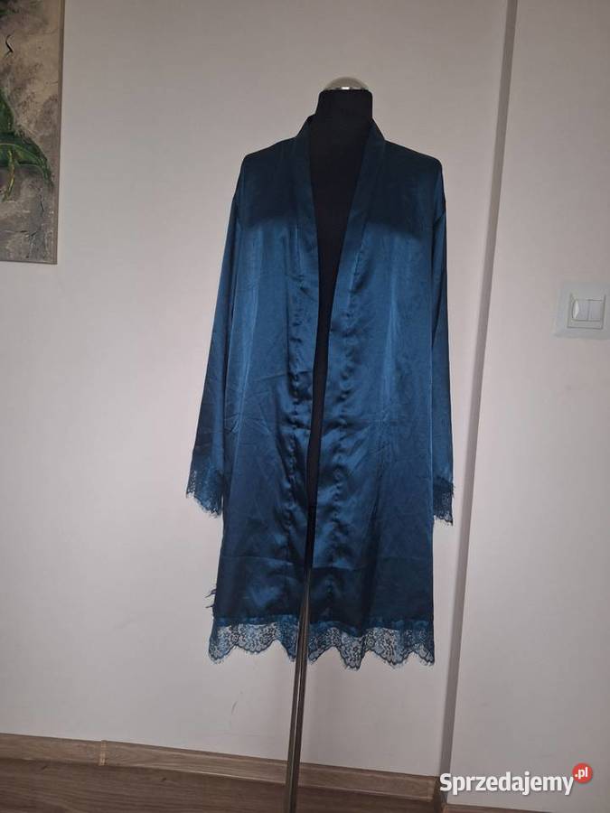 Piekny turkusowy morski szlafrok z koronką ala małopolskie Kraków