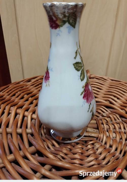 Zestaw wazonów porcelanowych Chodzież