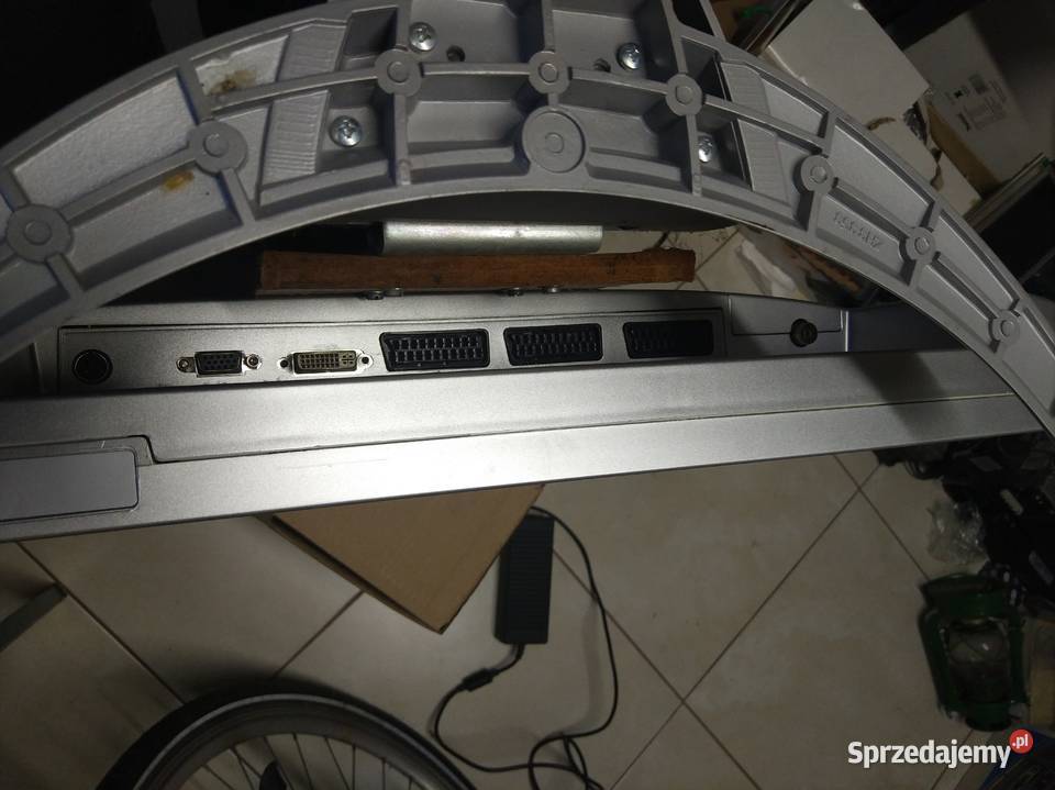 Telewizor Thomson 23LB020S4 paski na matrycy LCD Telewizory Lublin