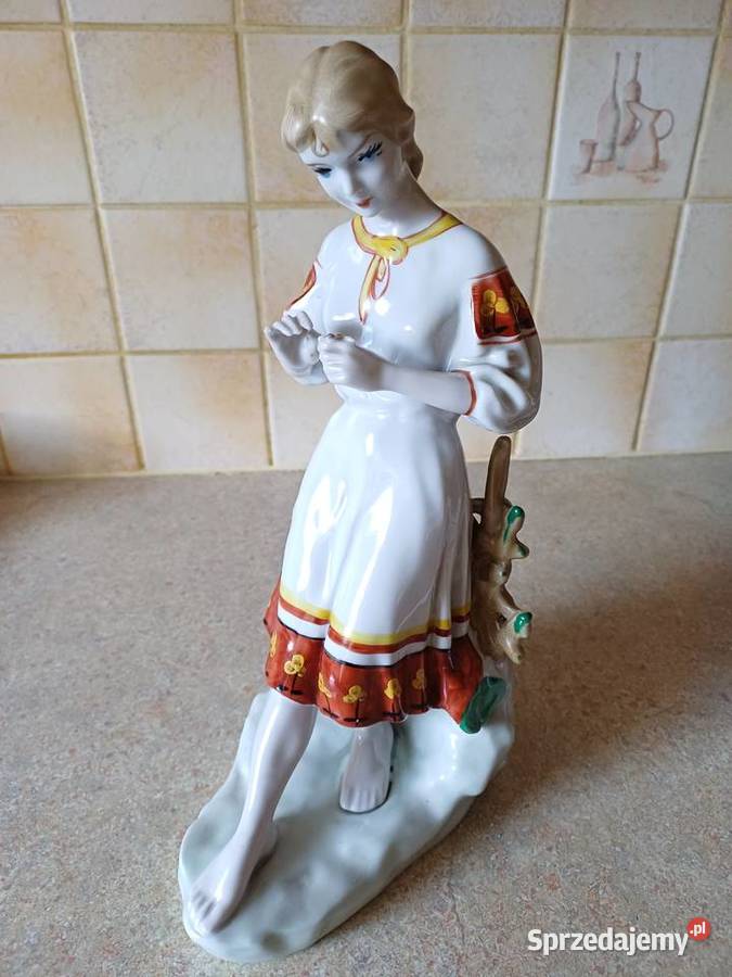 vintage figurkaDziewczyna z rumiankiem