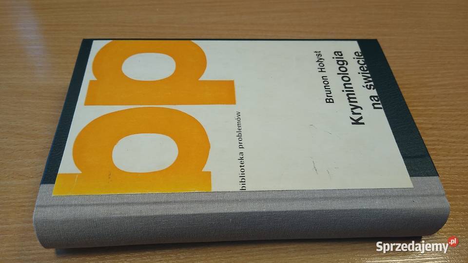 Kryminologia na świecie Brunon Hołyst Biblioteka ISBN 8301010851 Gdańsk