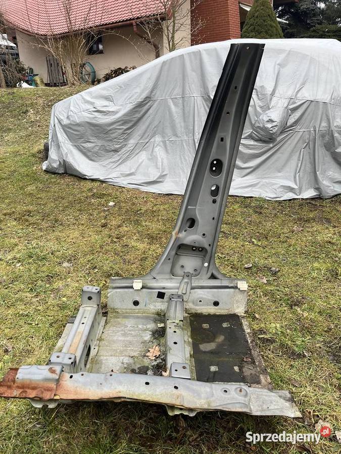 Słupek środkowy prawy Suzuki Vitara III 201525 Brzesko