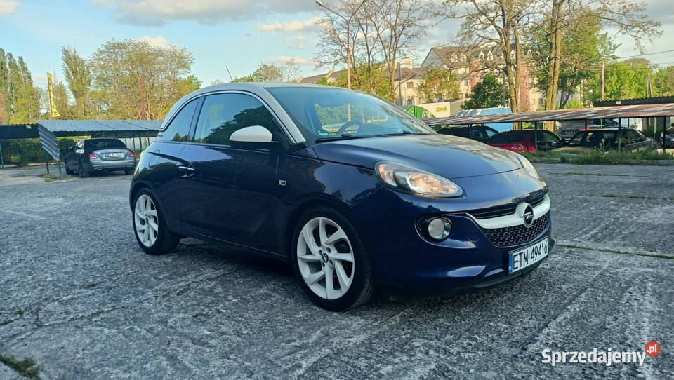 Opel Adam zadbane auto niski przebieg Rok produkcji 2013 Tomaszów Mazowiecki