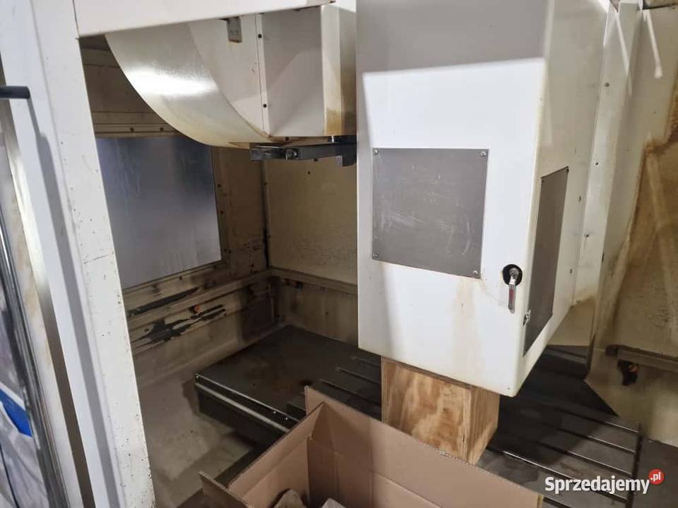 Cincinnati CFV800i 2011 Centrum obróbcze CNC Chybie sprzedam