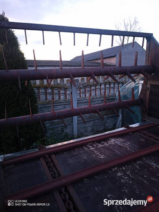 Rozrzutnik obornika jednoosiowy Kiełczygłówek