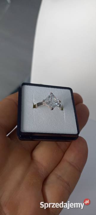 Pierścionek z cyrkonią srebro Warszawa