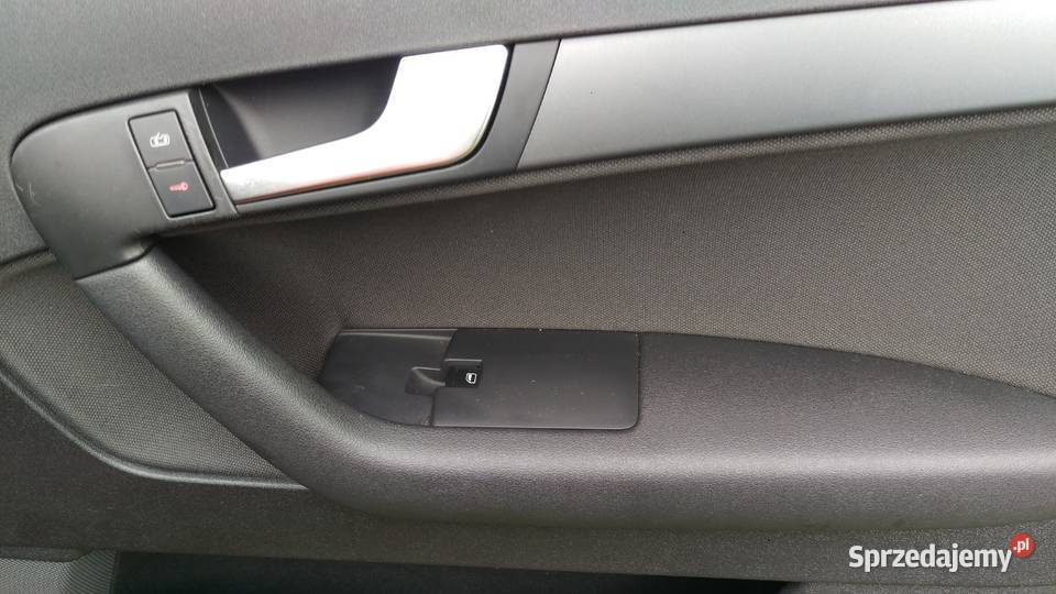 BOCZEK AUDI A 3 8 P 5 D PRAWY 2012 R