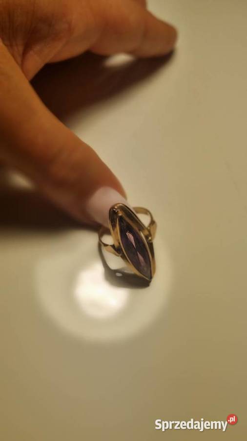 Złoty pierścień złoto 585