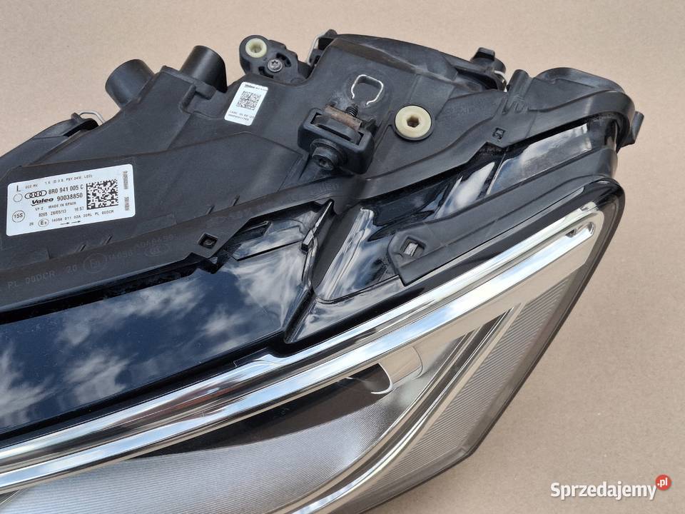 AUDI Q5 LIFT 8R0 REFLEKTOR LEWY BIXENON D3S osobowe Motoryzacja Bieleń