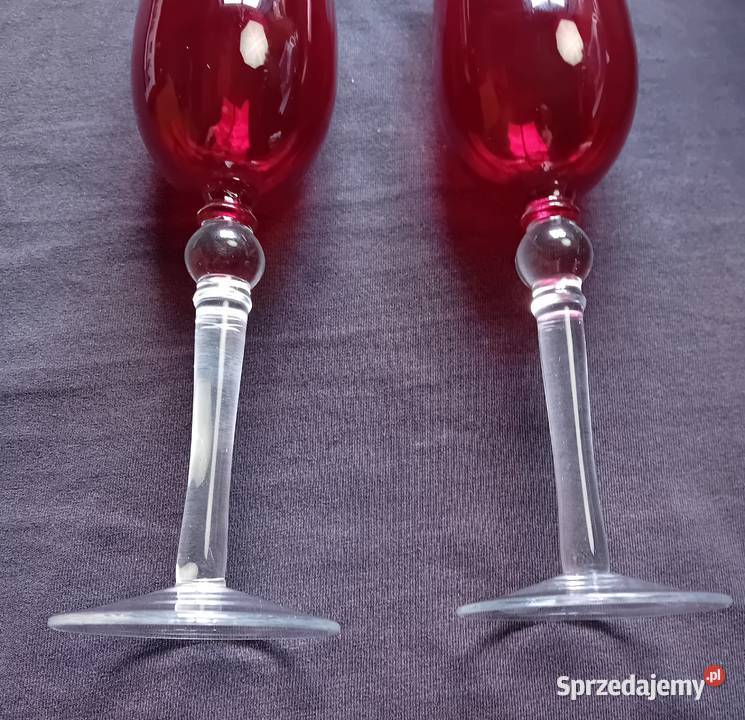 Dwa rubinowe kieliszki do szampana flet na Porcelana i szkło wielkopolskie Koźminek