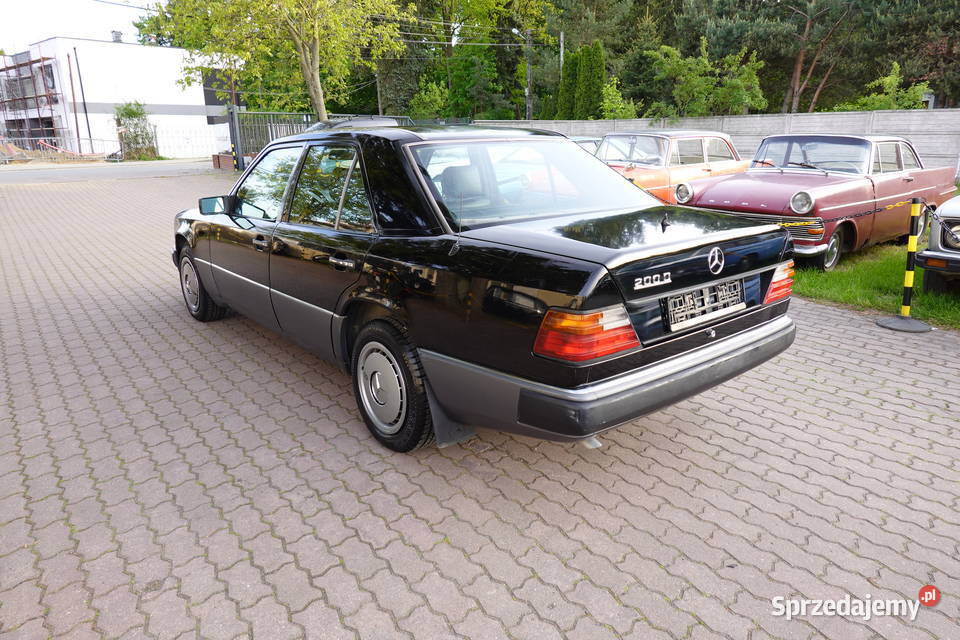 Mercedes 200D W124 Czarny z Hiszpanii Zdrowy manualna Zgierz