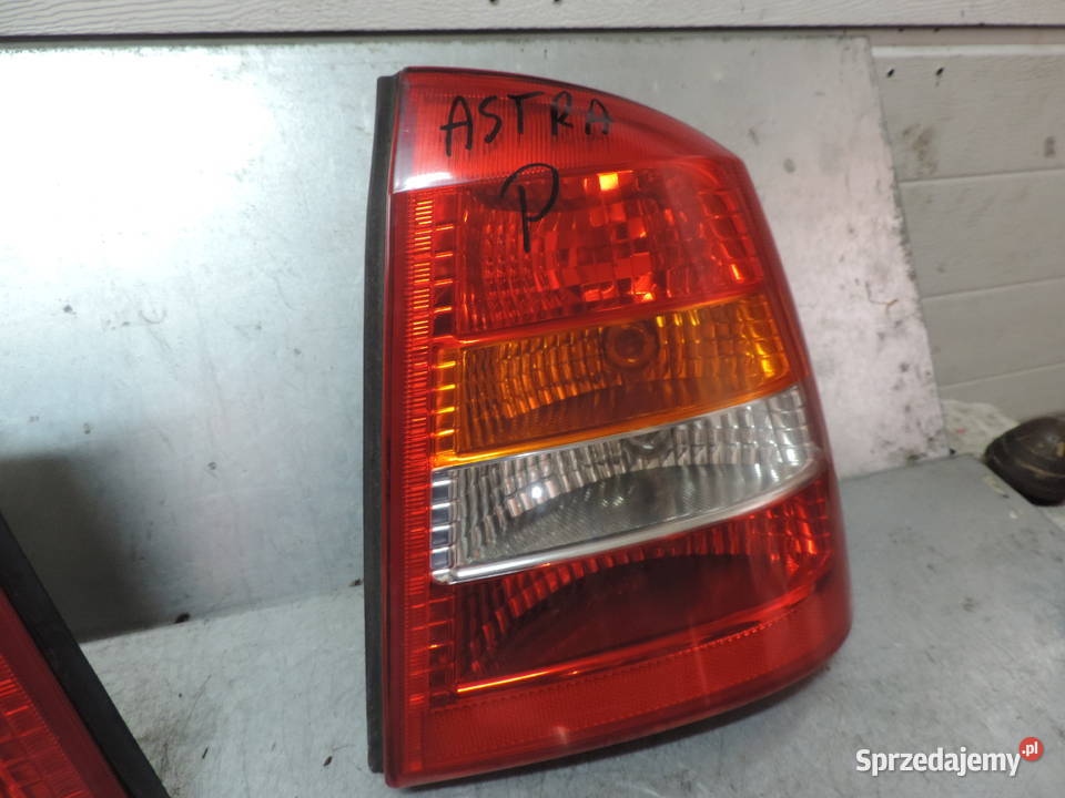 LAMPA TYŁ PRAWA OPEL ASTRA II G 2 SEDAN sprzedam