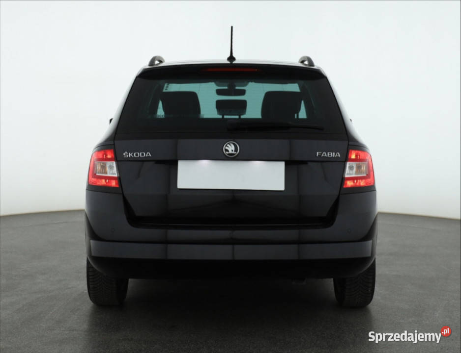 Skoda Fabia 12 TSI światła przeciwmgielne