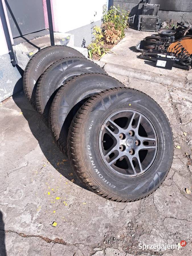 Sprzedam opony zimowe SUV 24570R16 Falken Jaworzno