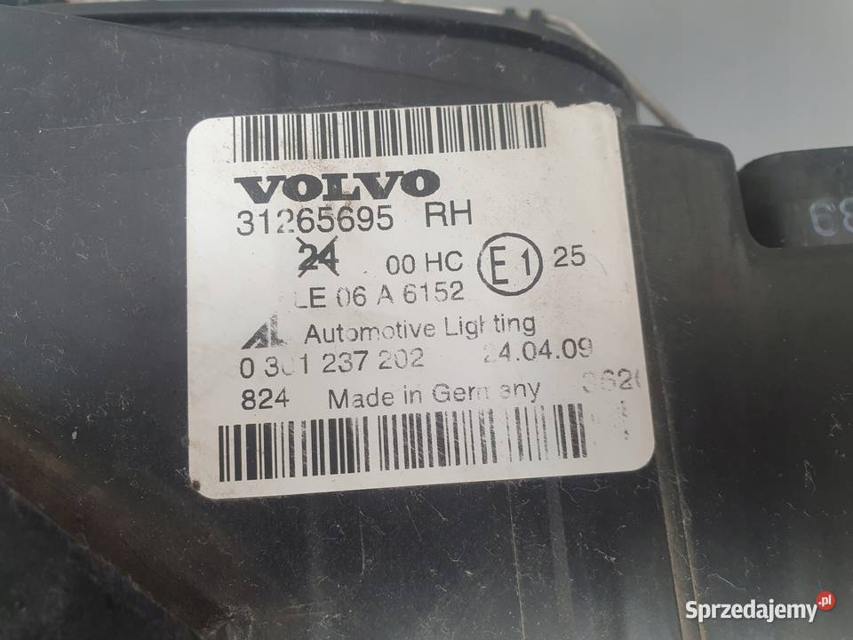 Volvo S40 II V50 LIFT PRZEDNIA LAMPA PRAWA prawy Janów