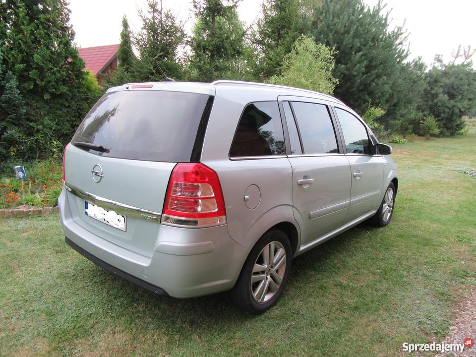 Sprzedam rodzinny samochód Opel Zafira Świdnik
