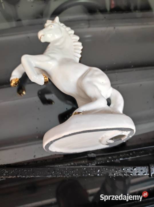 Biały koń porcelana figurka 21 figurka ozdobna z sprzedam