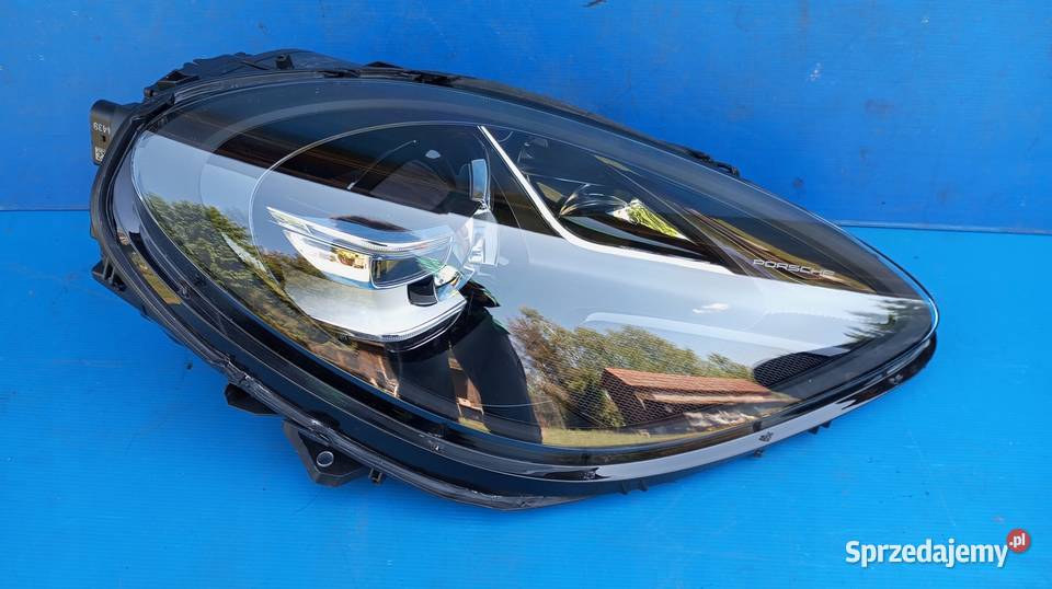 95B941010AP LAMPA PRAWY PRZÓD EU PORSCHE MACAN osobowe wielkopolskie
