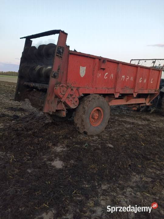 Rozrzutnik obornika 10t nieuszkodzony Pólki sprzedam