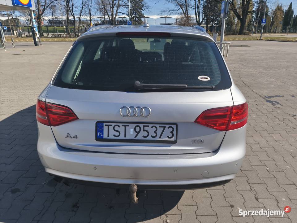 Ładne audi a4 b8 20 143 liftorginalny przebieg i Starachowice