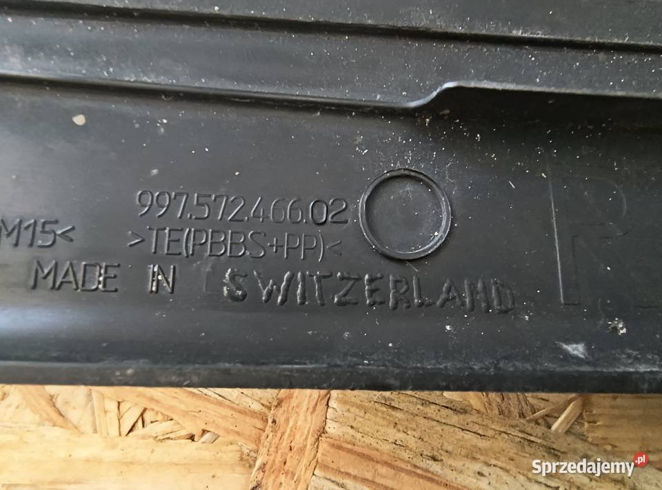 99757246602 Osłona błotnika prawa pod maskę osobowe