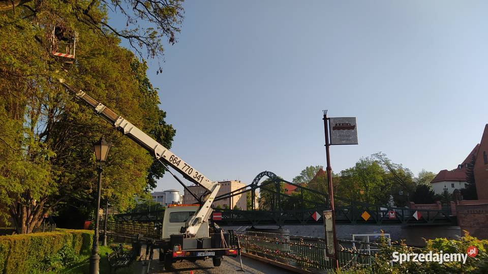 Podnośnik koszowy wynajem usługi zwyżka wycinka Wrocław