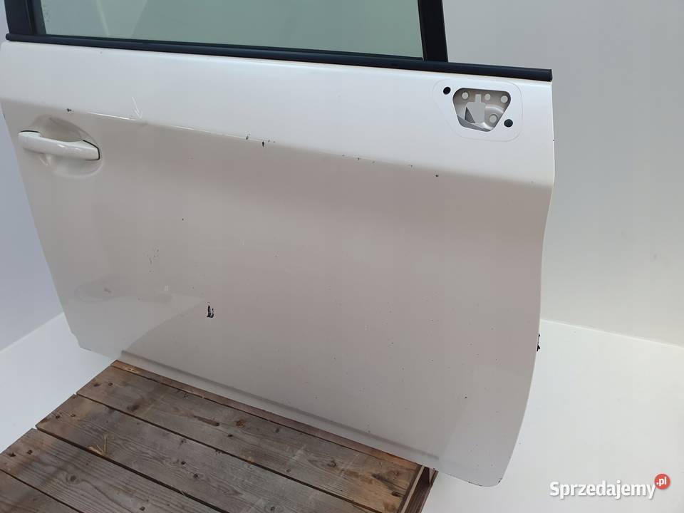 DRZWI PRAWY PRZÓD Toyota Prius III 20092015 osobowe lubelskie