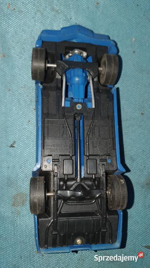 Stary samochód Chevrolet Camaro zabawka metalowa Sztuka współczesna Warszawa