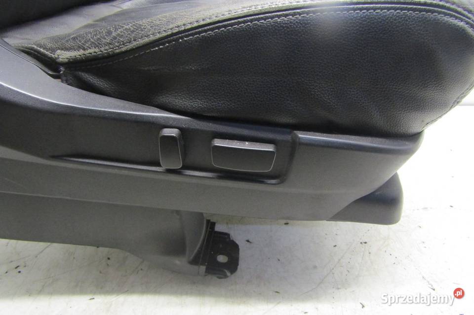 FOTEL PASAŻERA PRAWY PRZÓD SKÓRA MITSUBISHI