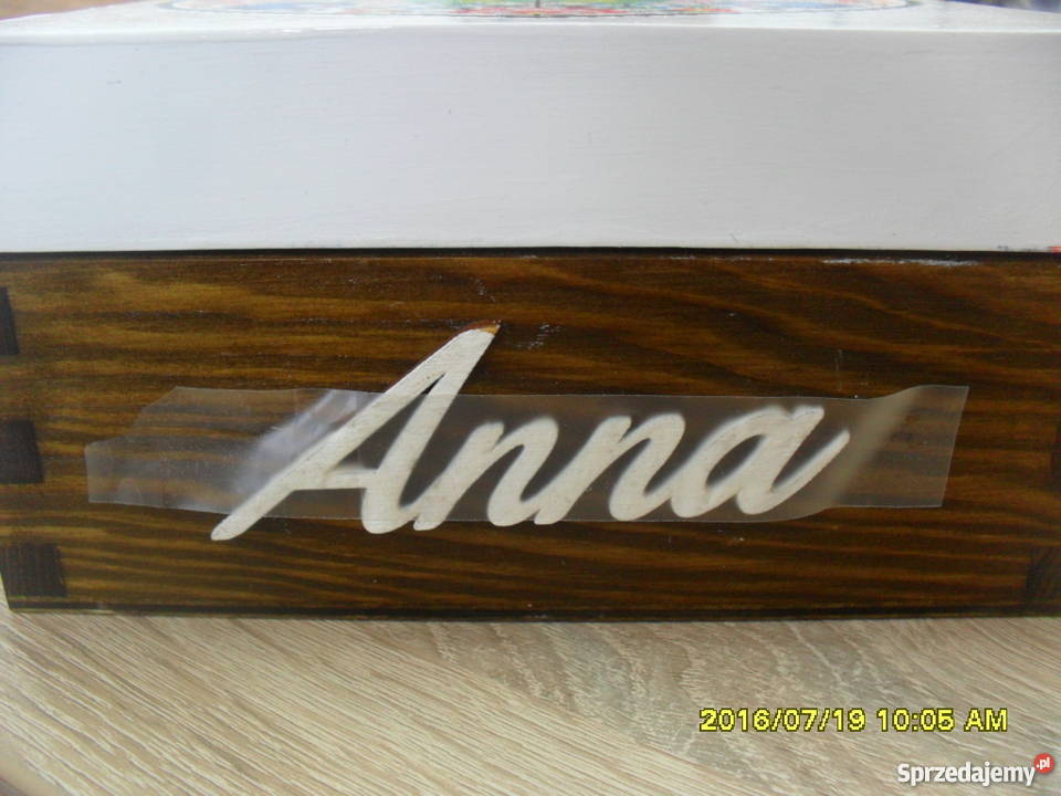 Niepowtarzalna szkatułka decoupage z imieniem Bochnia