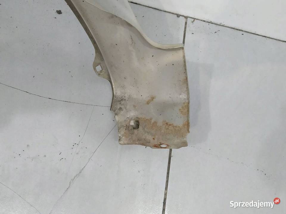 BŁOTNIK PRAWY PRZÓD 5A7 LIFT Toyota Yaris II Rok produkcji 2009