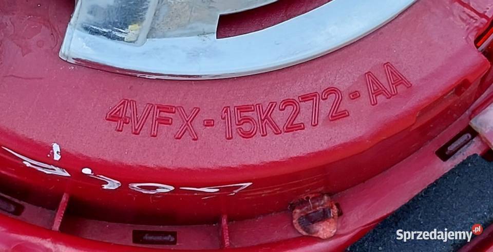 LAMPA KLAPY LEWY TYŁ VW GOLF V 4VFX15K272AA Mielęcin