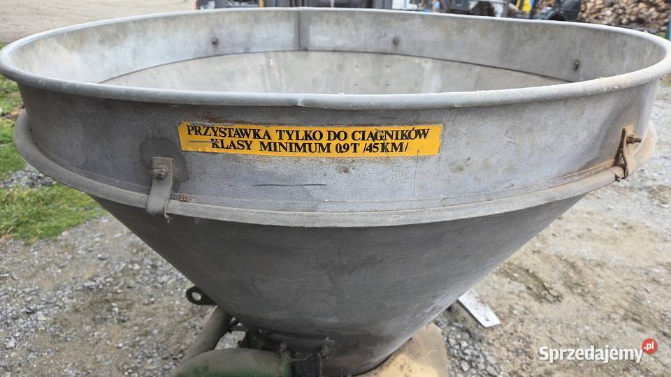 Rozsiewacz nawozu lejek Bojanice