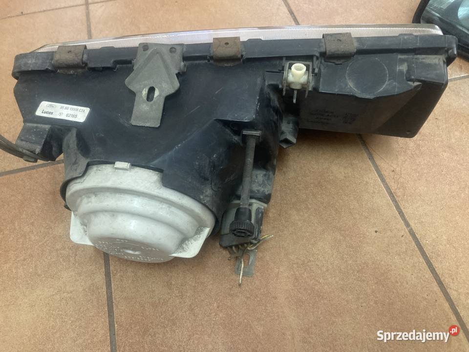 LAMPA LEWA PRZÓD FORD SIERRA MK1 1 I osobowe Rakoniewice