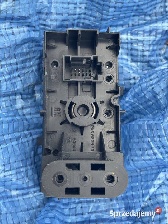 Opel Vectra C panel włącznik świateł AUTO Rok produkcji 2007 Sobieski