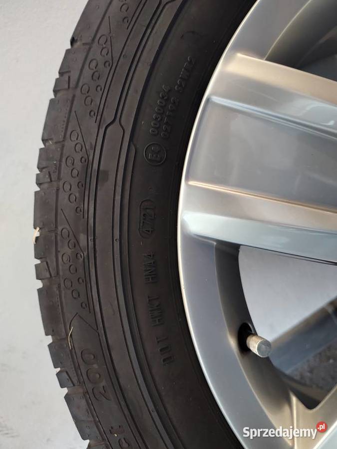 Letnie opony Continental 21560 R17C 104H 215 Przeworsk