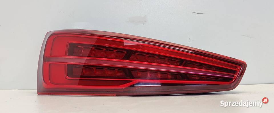 AUDI Q3 8U LAMPA LEWY TYŁ 8U0945093N Lampy tylne Oświetlenie