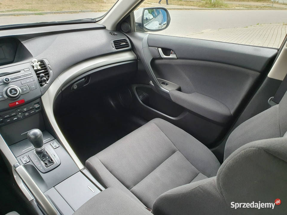 Honda Accord salon Polska niski przebieg isofix Warszawa