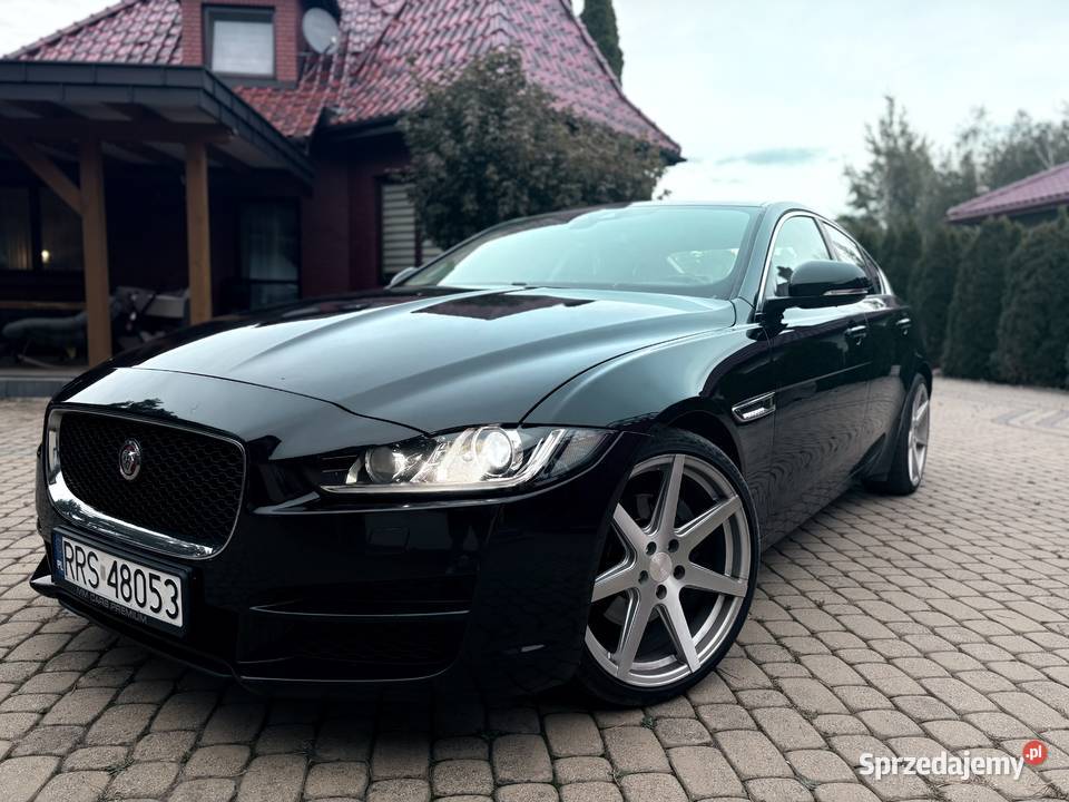 Jaguar XE
