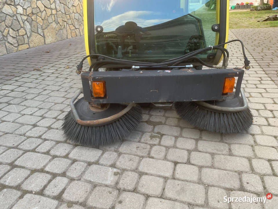 Zamiatarka KRCHER ICC 1 DWD 1999 r silnik Kubota Rok produkcji 1999 Pozostałe Piotrów-Porębiska